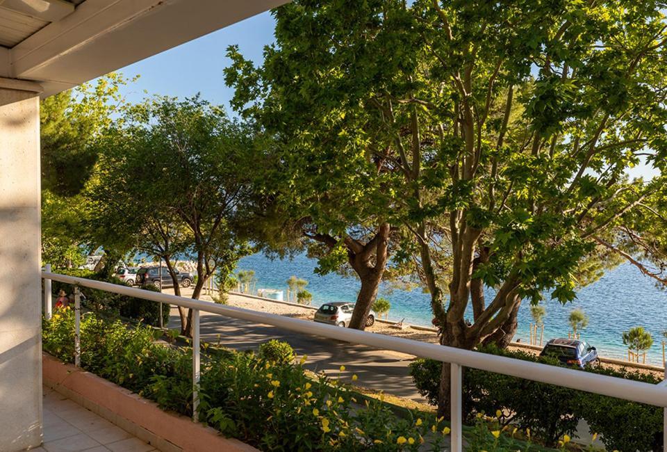Tourist Settlement Brzet Hotell Omiš Exteriör bild