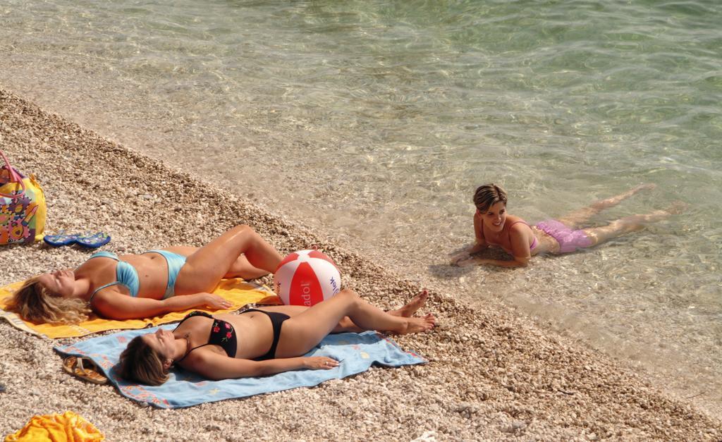 Tourist Settlement Brzet Hotell Omiš Exteriör bild